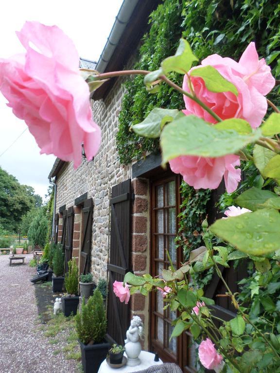 La Chevallerie B&B Isigny-le-Buat Εξωτερικό φωτογραφία
