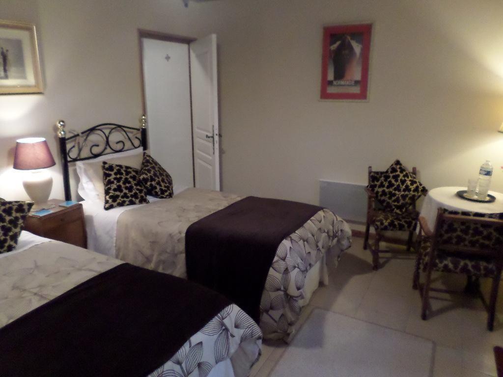 La Chevallerie B&B Isigny-le-Buat Εξωτερικό φωτογραφία