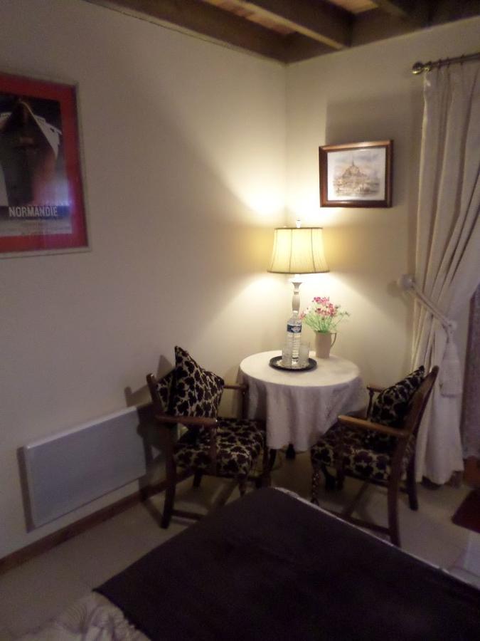 La Chevallerie B&B Isigny-le-Buat Εξωτερικό φωτογραφία